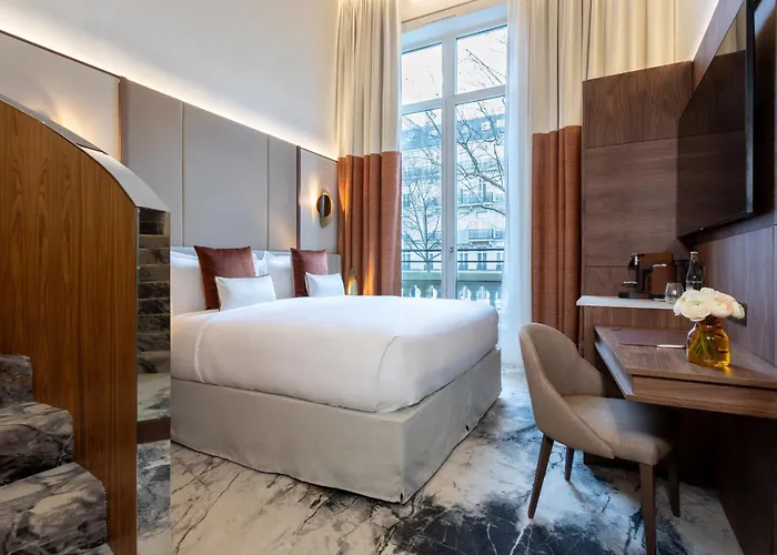 InterContinental Paris Champs Elysées Etoile, an IHG Hotel